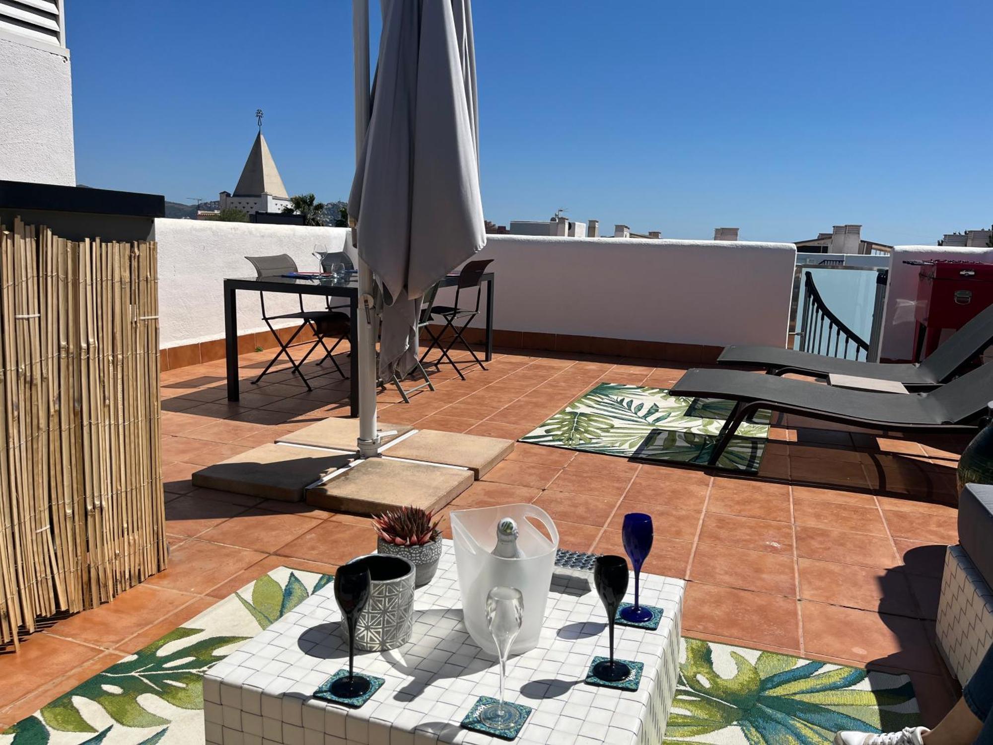 Appartement Avec Terrasse Sur Le Toit Vue Mer Roses Extérieur photo